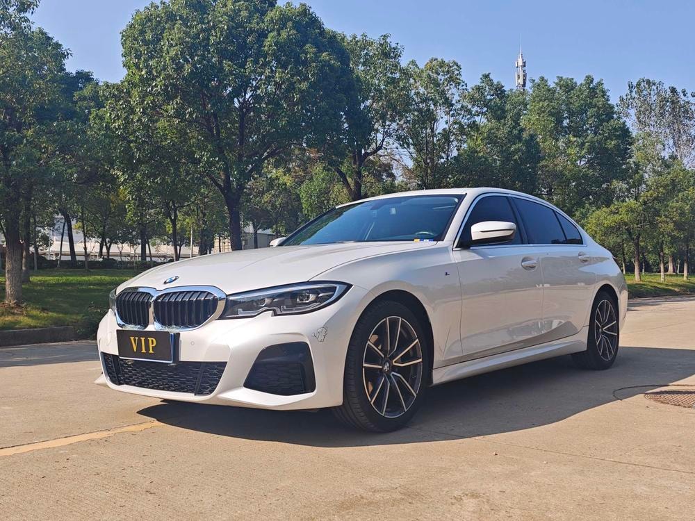 BMW 3-Series 2022 — фото автомобиля 1