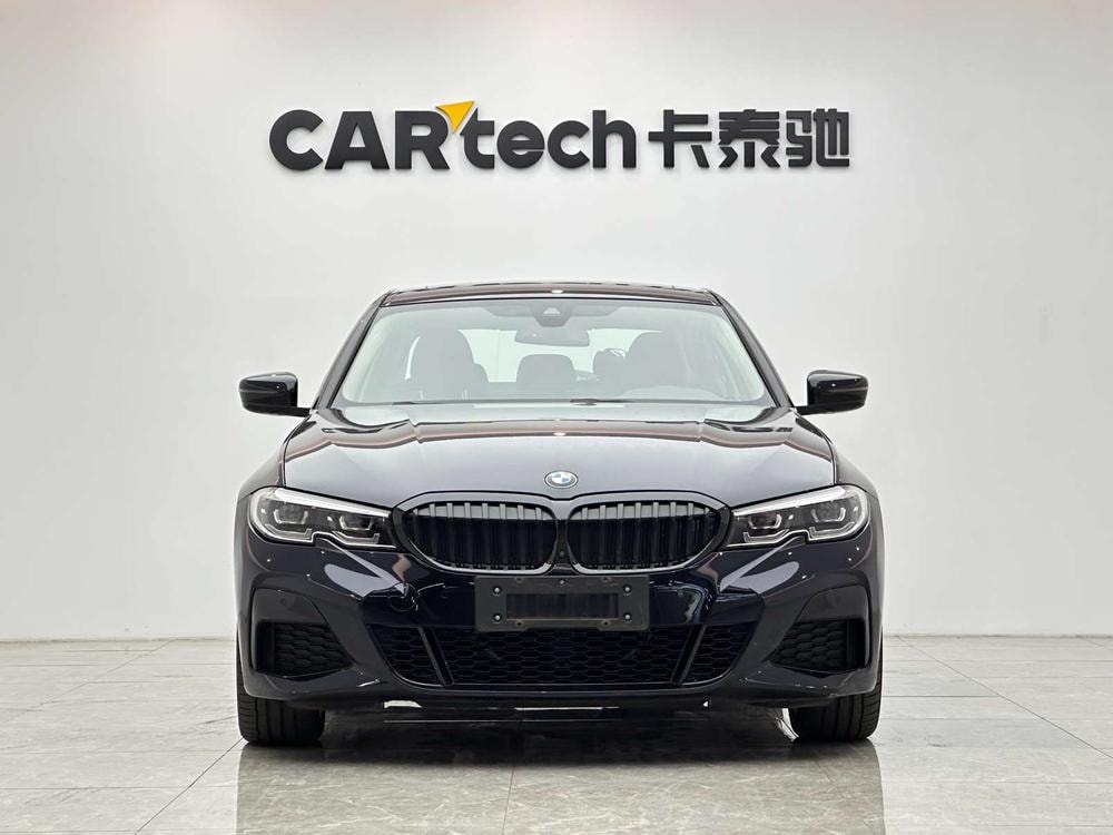 BMW 3-Series 2021 — фото автомобиля 1
