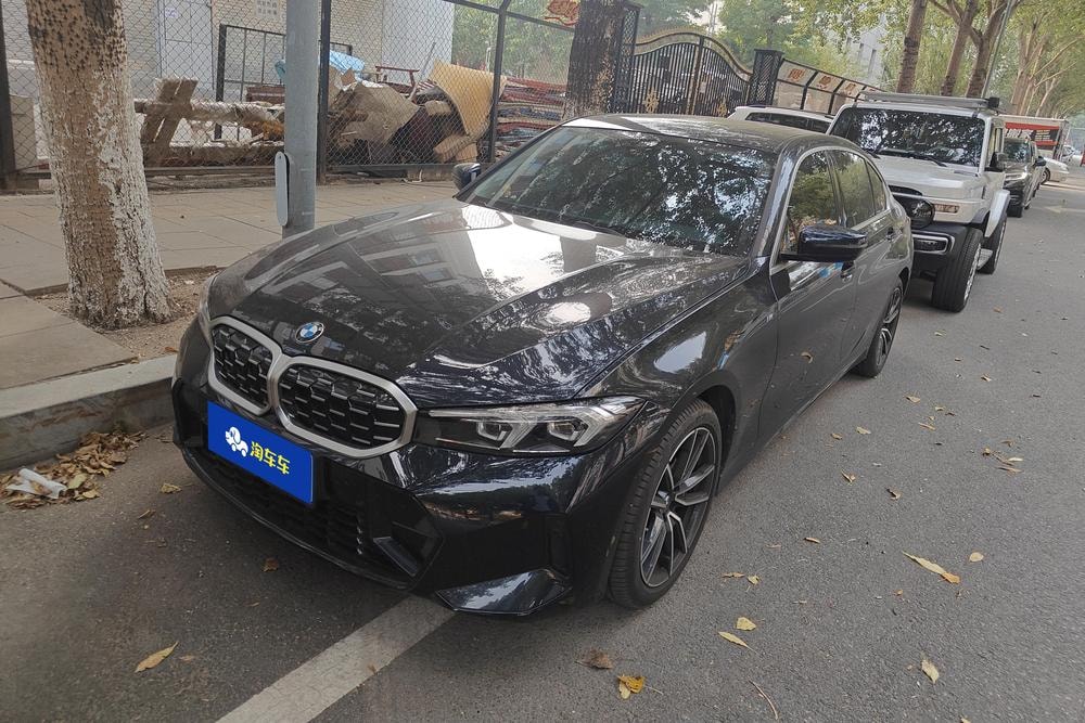 BMW 3-Series 2023 — фото автомобиля 1