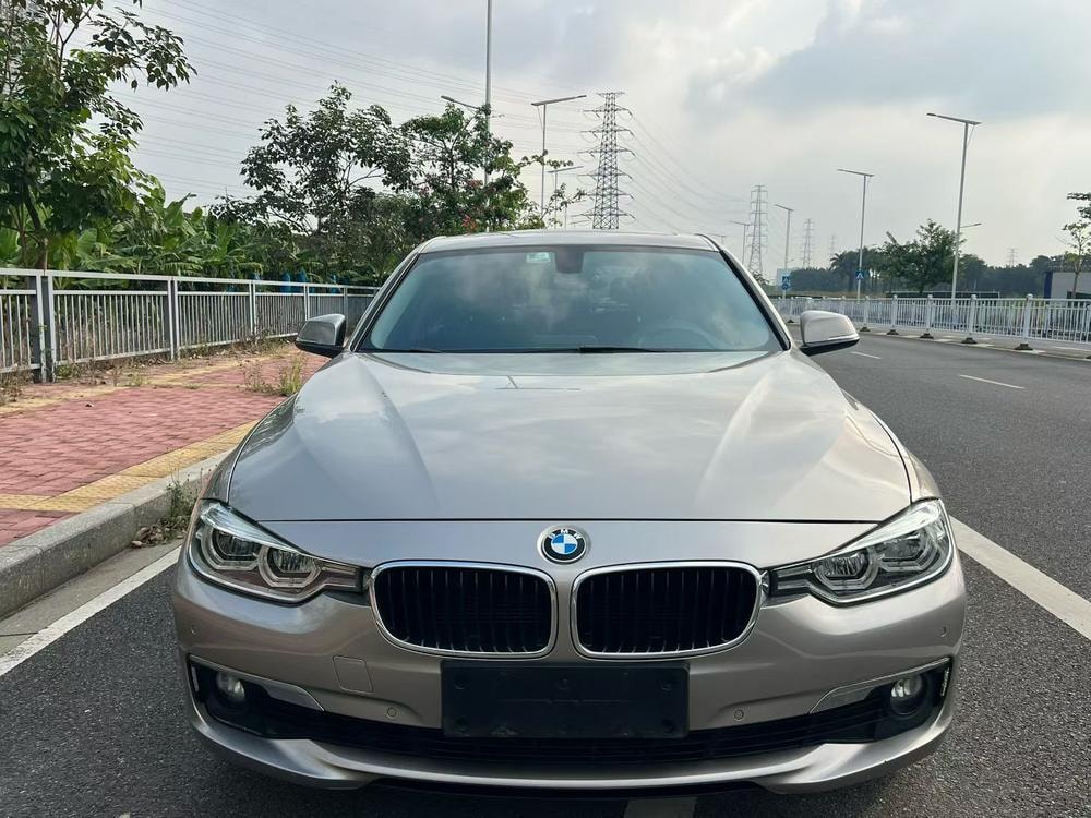BMW 3-Series 2016 — фото автомобиля