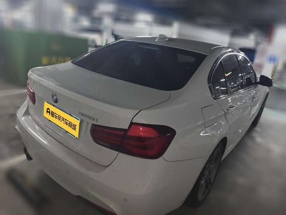 BMW 3-Series 2018 — фото автомобиля