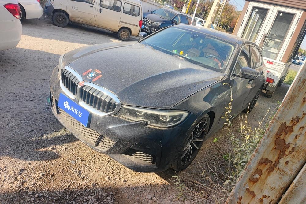 BMW 3-Series 2021 — фото автомобиля