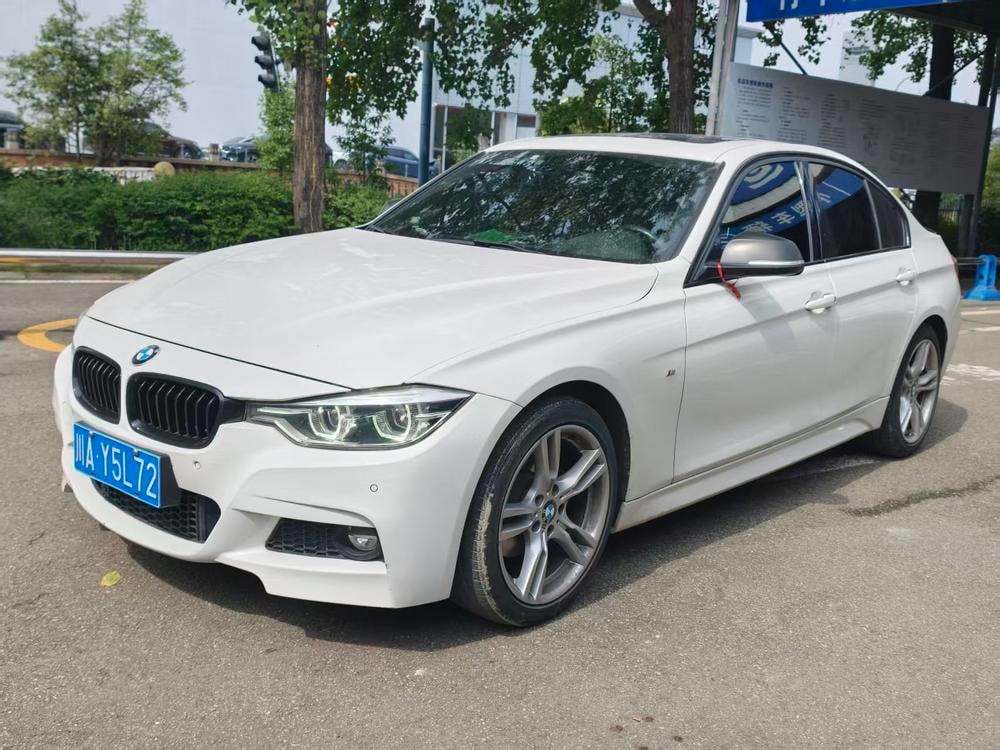BMW 3-Series 2019 — фото автомобиля