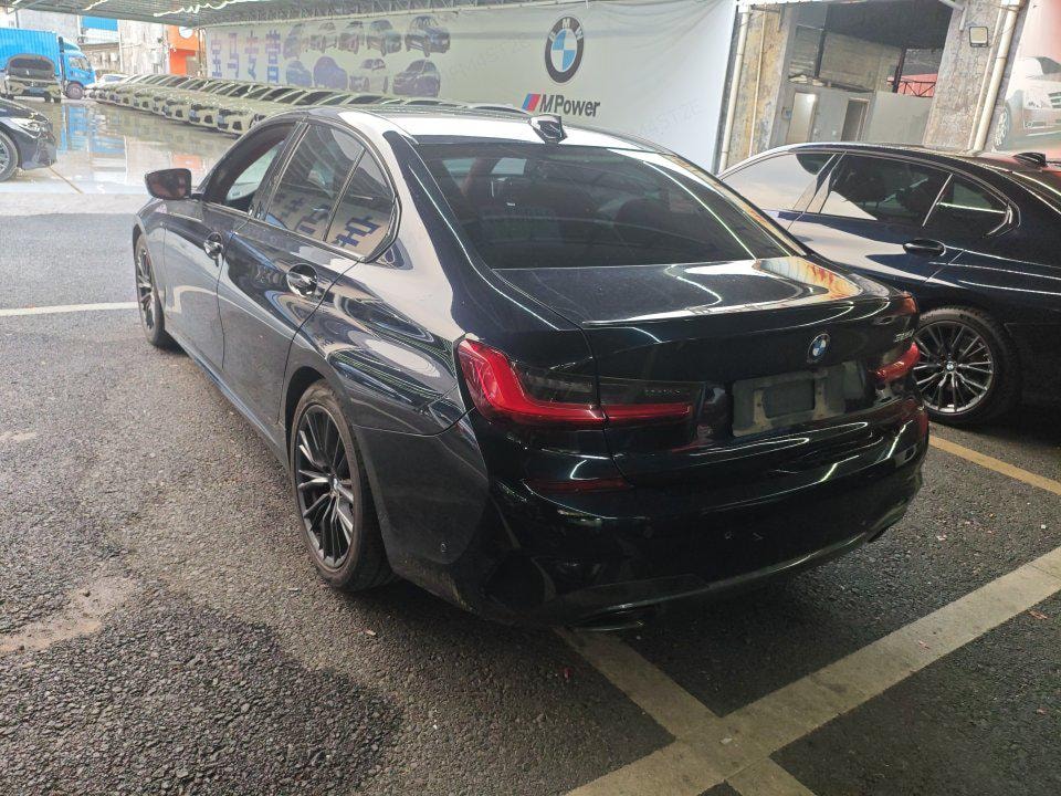 BMW 3-Series 2021 — фото автомобиля