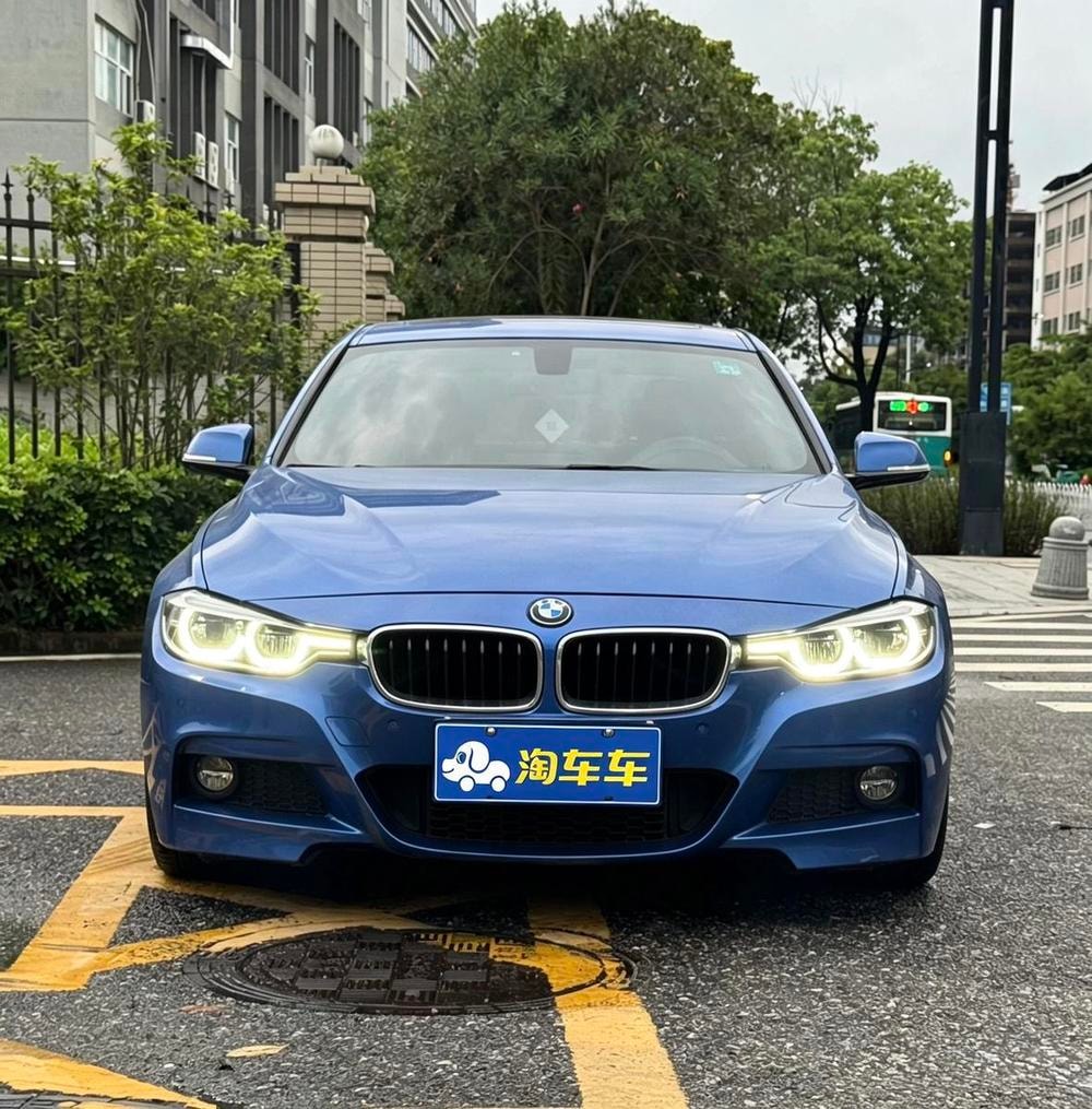 BMW 3-Series 2019 — фото автомобиля