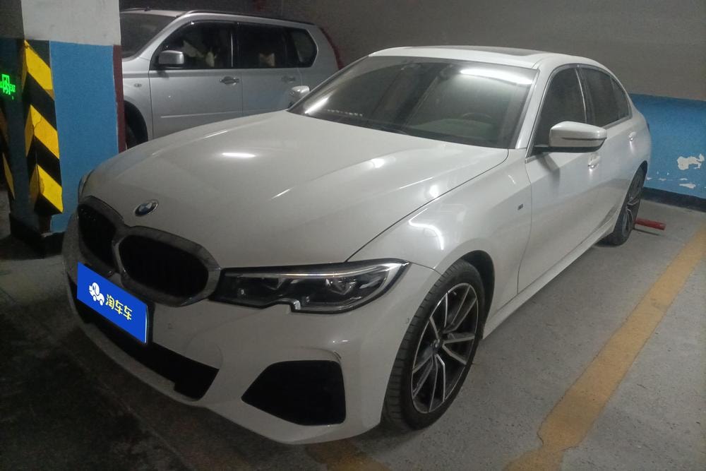 BMW 3-Series 2020 — фото автомобиля