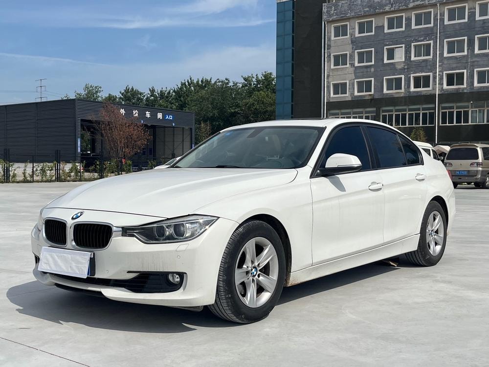 BMW 3-Series 2015 — фото автомобиля