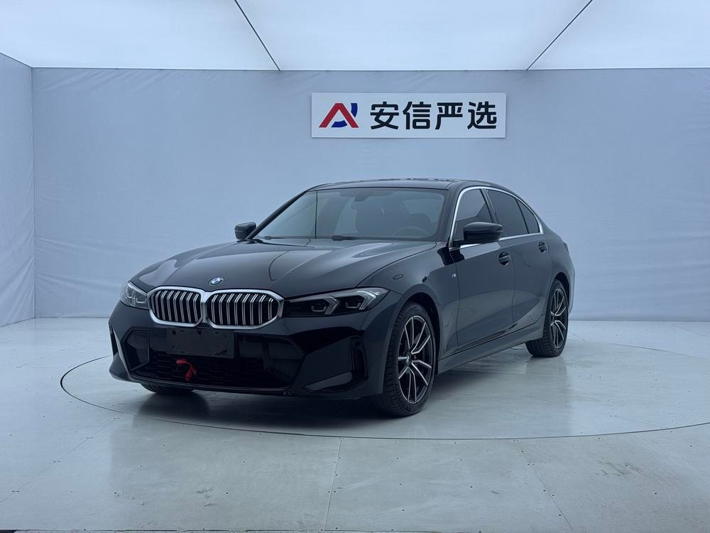 BMW 3-Series 2023 — фото автомобиля