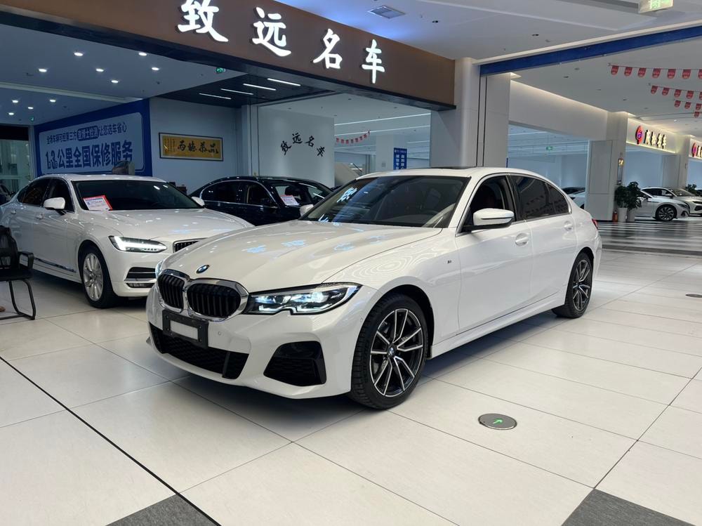 BMW 3-Series 2022 — фото автомобиля