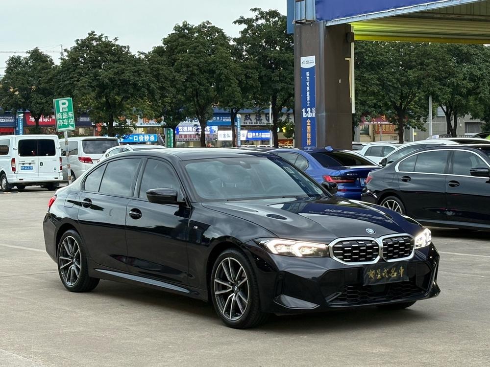 BMW 3-Series 2026 — фото автомобиля