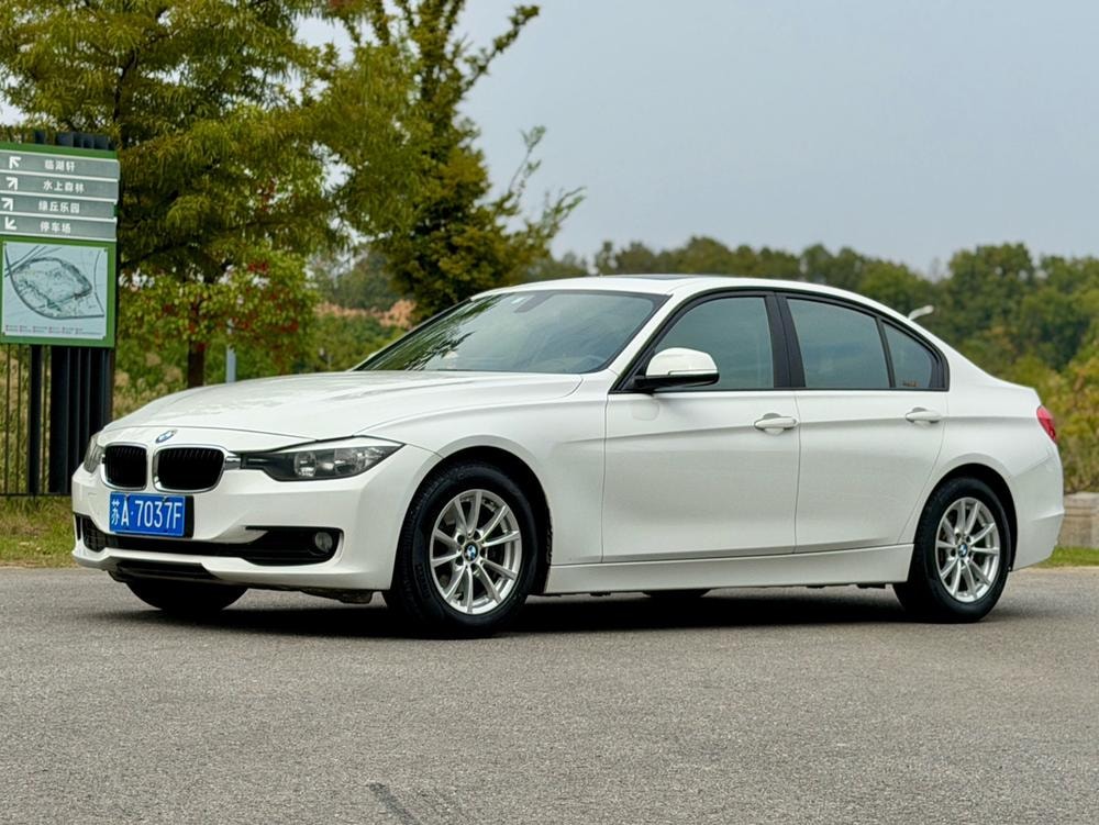 BMW 3-Series 2013 — фото автомобиля