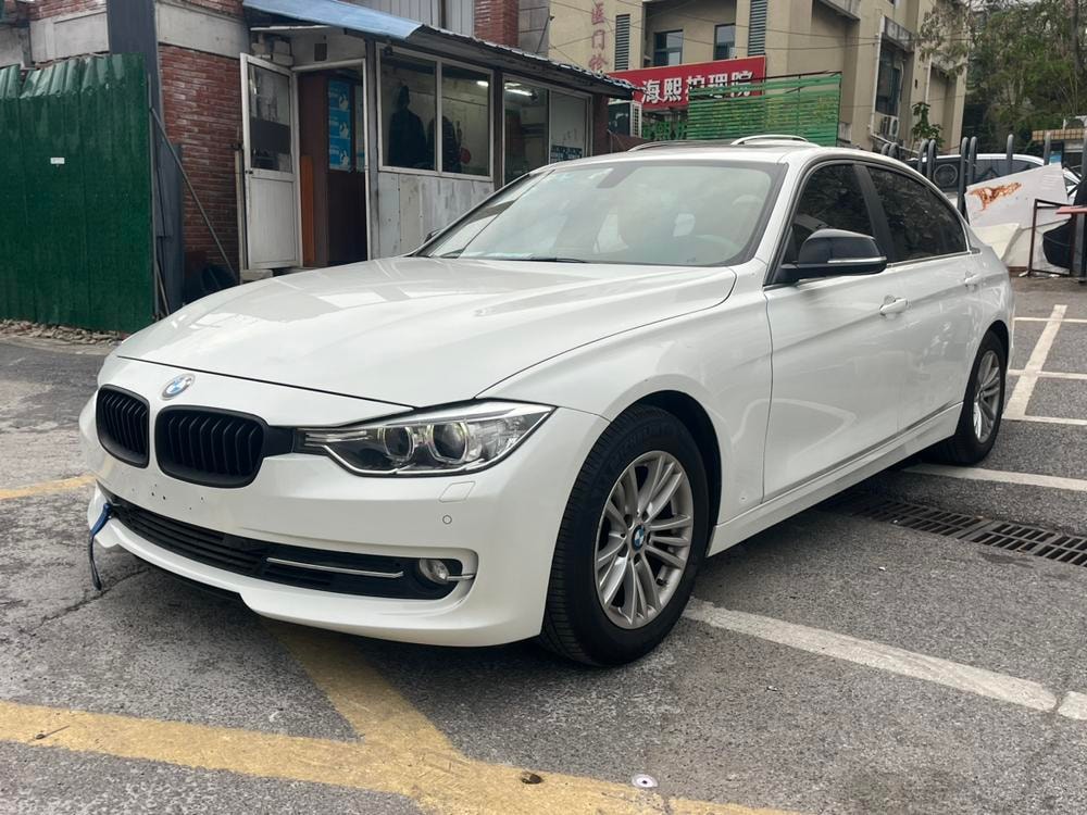 BMW 3-Series 2015 — фото автомобиля