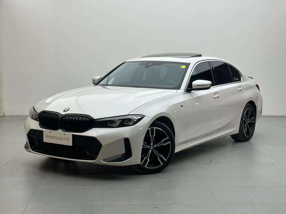 BMW 3-Series 2023 — фото автомобиля