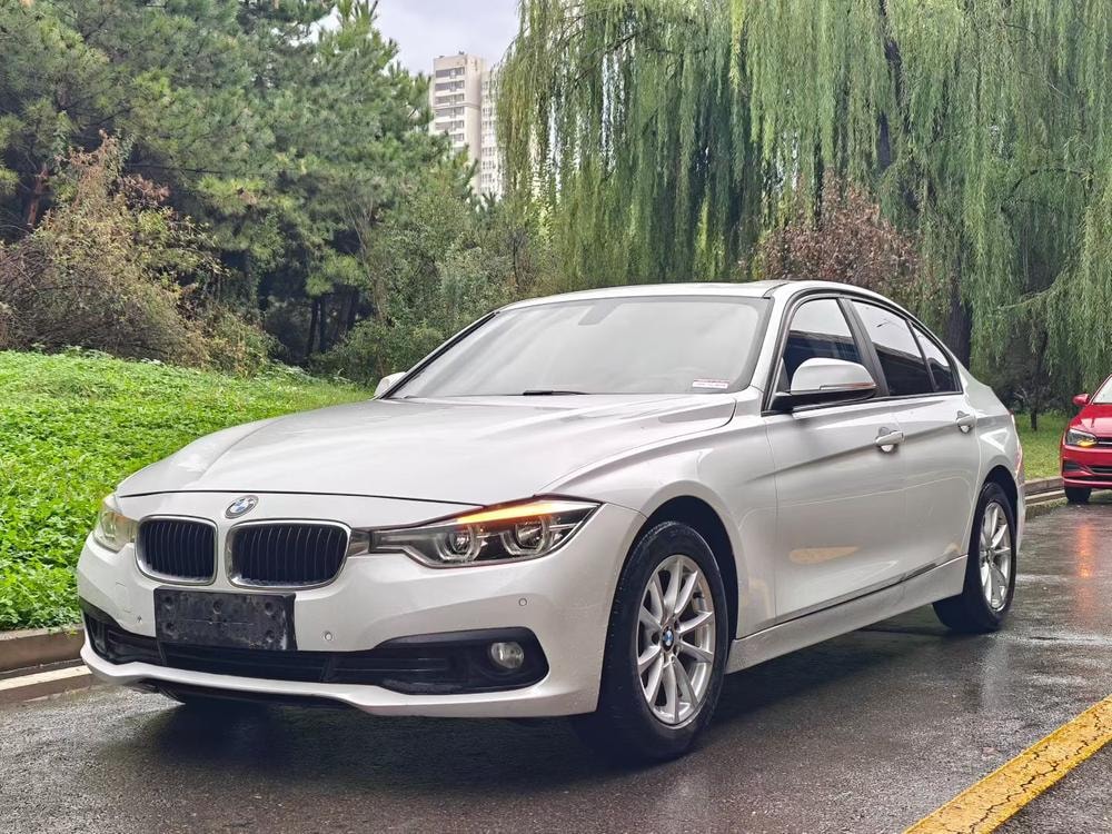 BMW 3-Series 2016 — фото автомобиля