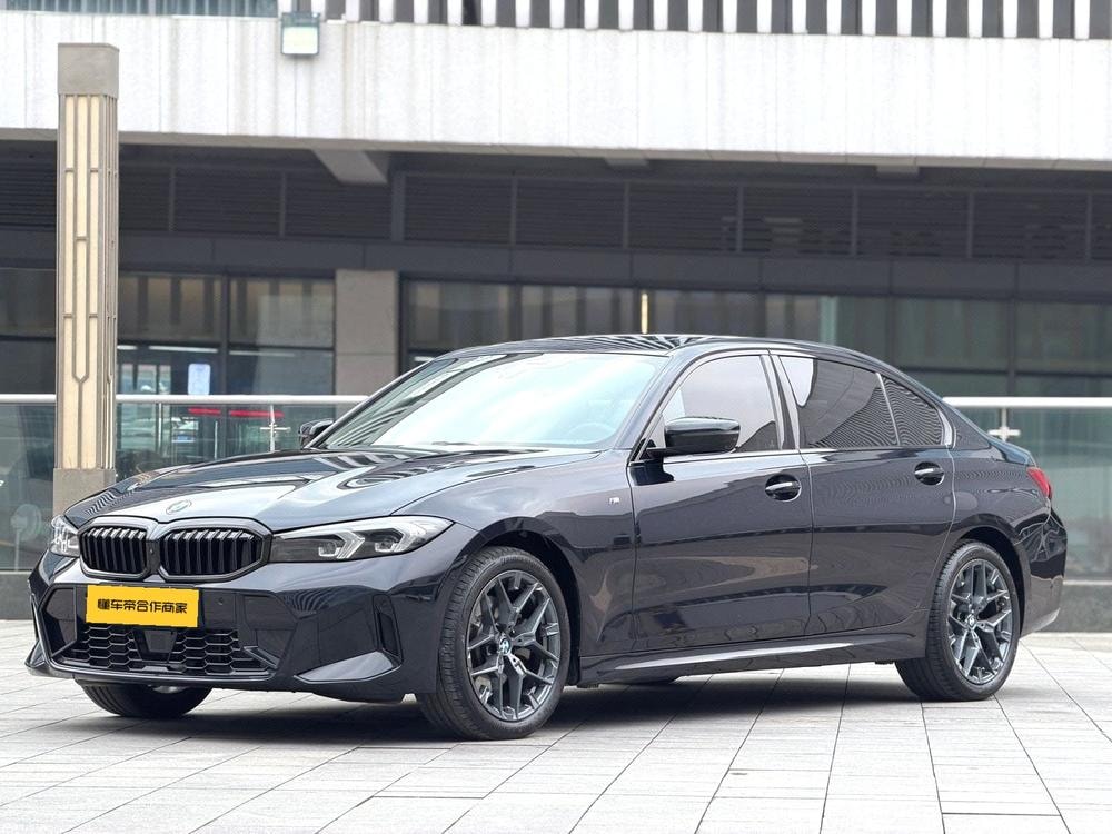 BMW 3-Series 2025 — фото автомобиля