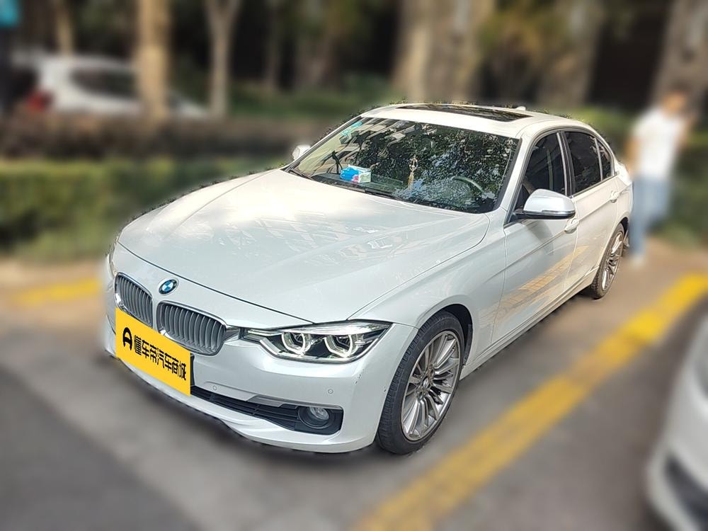 BMW 3-Series 2019 — фото автомобиля