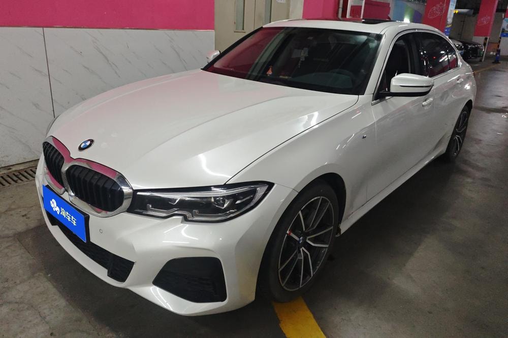 BMW 3-Series 2021 — фото автомобиля