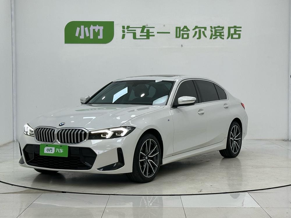BMW 3-Series 2023 — фото автомобиля