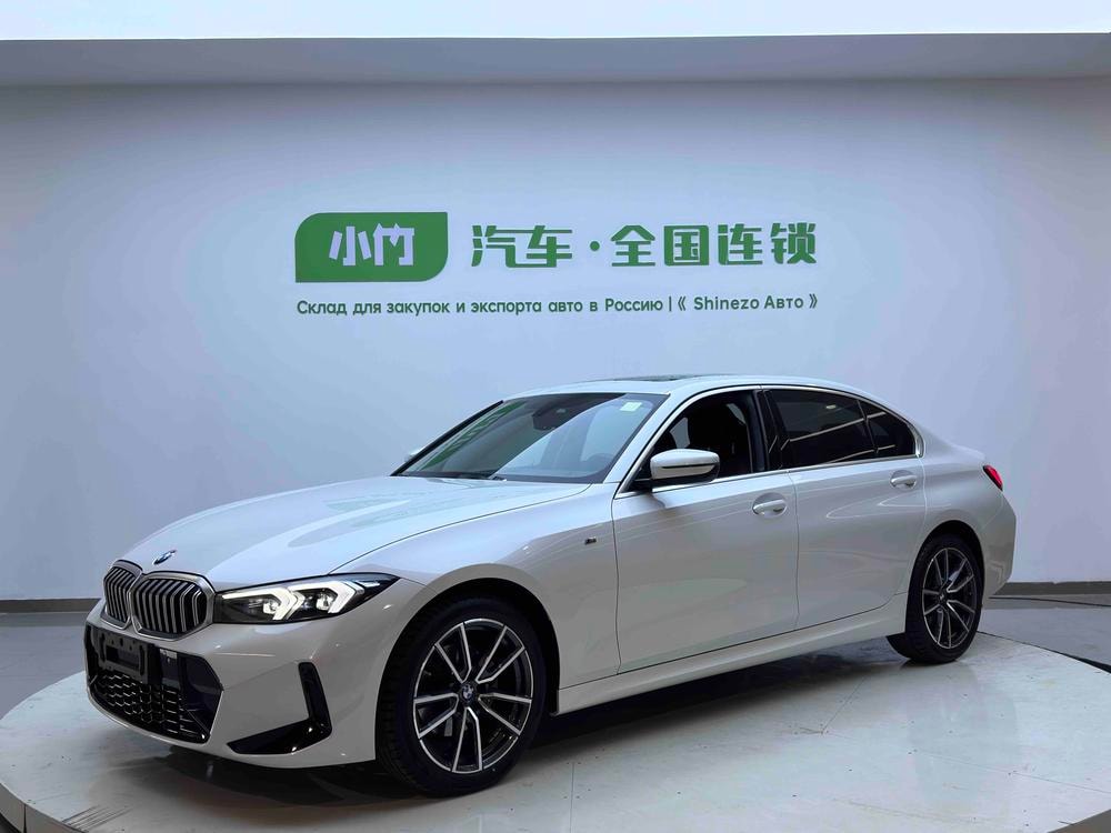 BMW 3-Series 2023 — фото автомобиля
