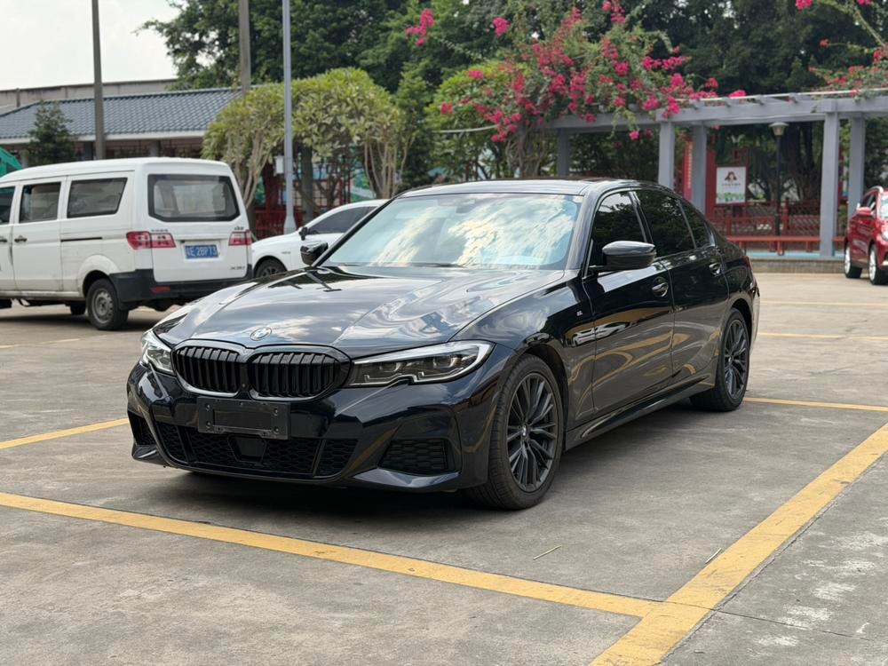 BMW 3-Series 2021 — фото автомобиля 1