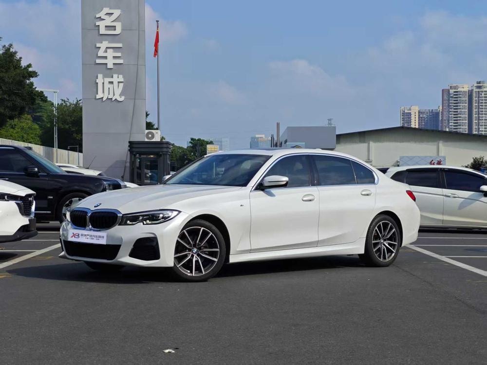 BMW 3-Series 2020 — фото автомобиля