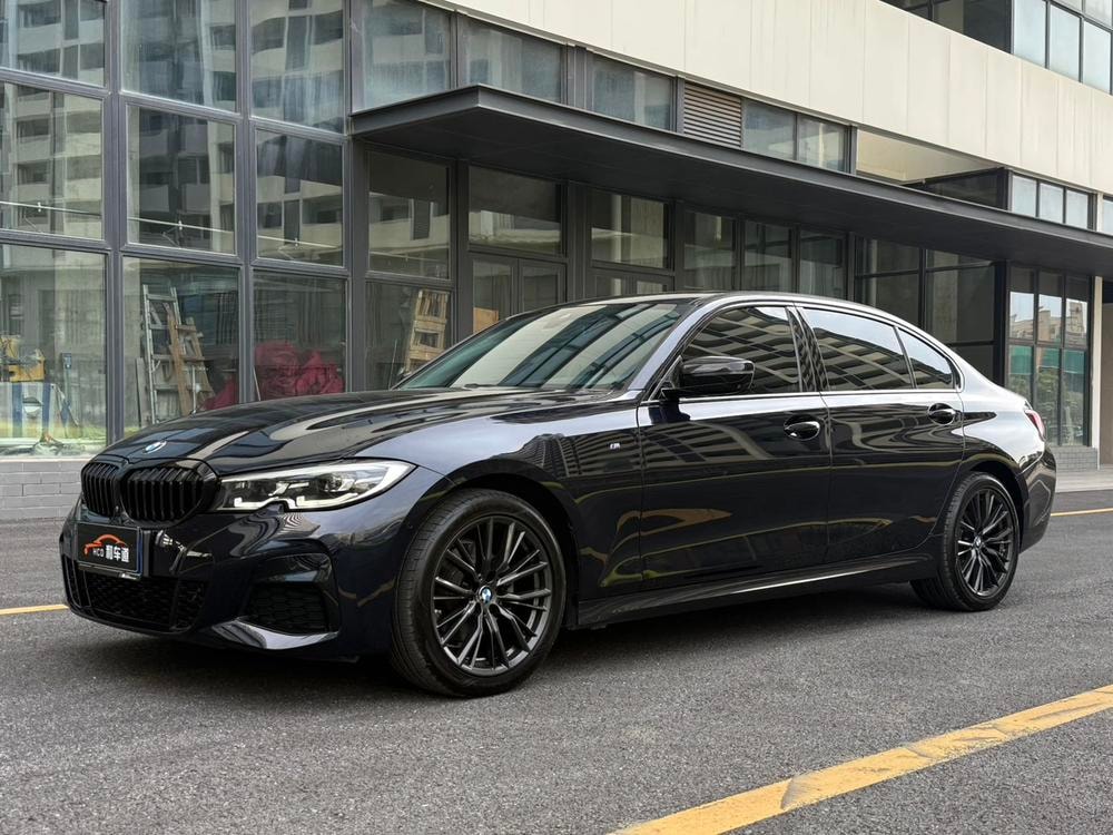 BMW 3-Series 2021 — фото автомобиля