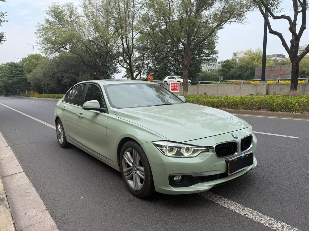 BMW 3-Series 2017 — фото автомобиля