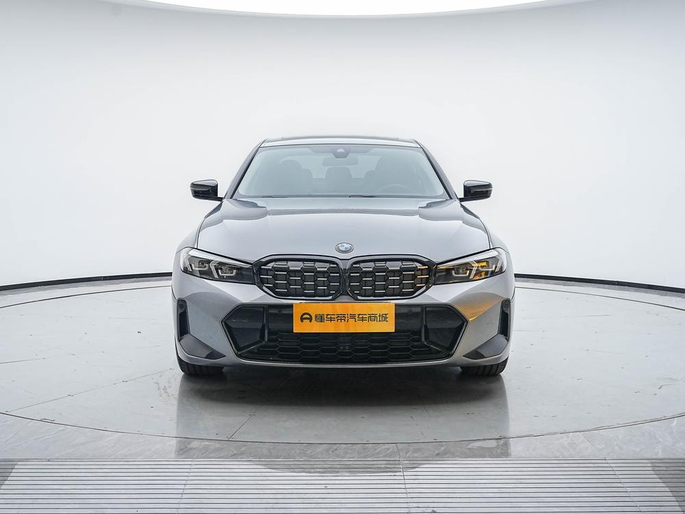 BMW 3-Series 2023 — фото автомобиля