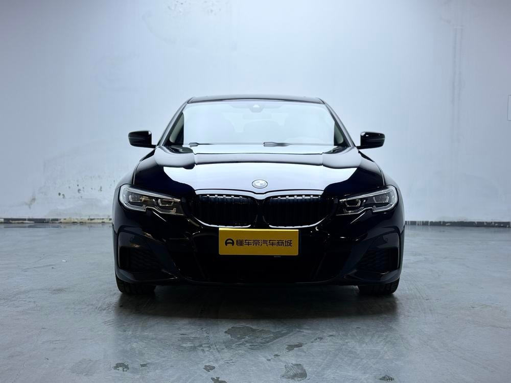 BMW 3-Series 2022 — фото автомобиля