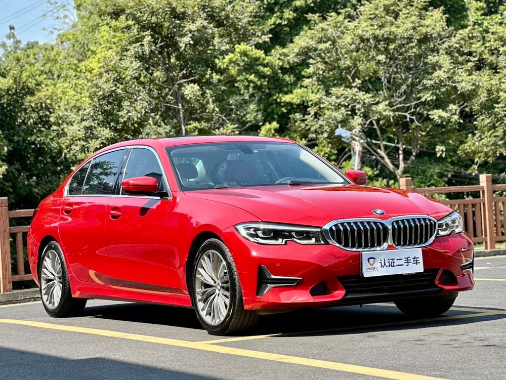 BMW 3-Series 2020 — фото автомобиля