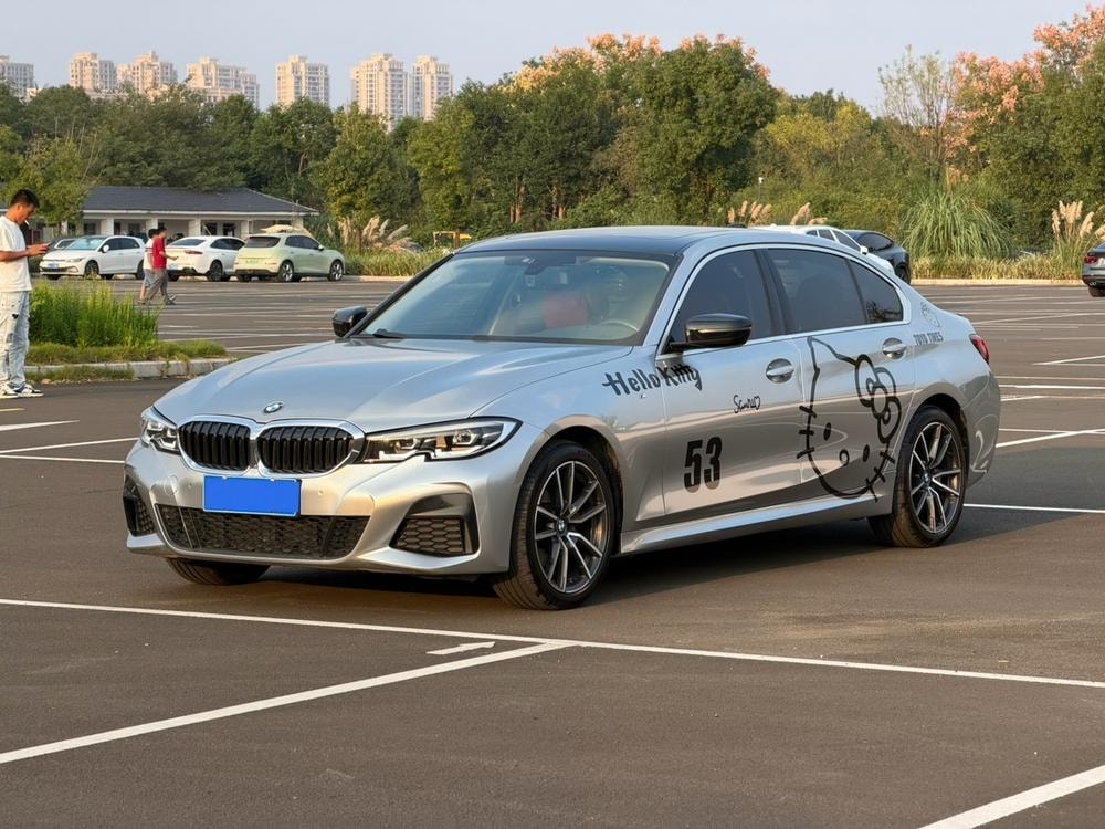 BMW 3-Series 2021 — фото автомобиля