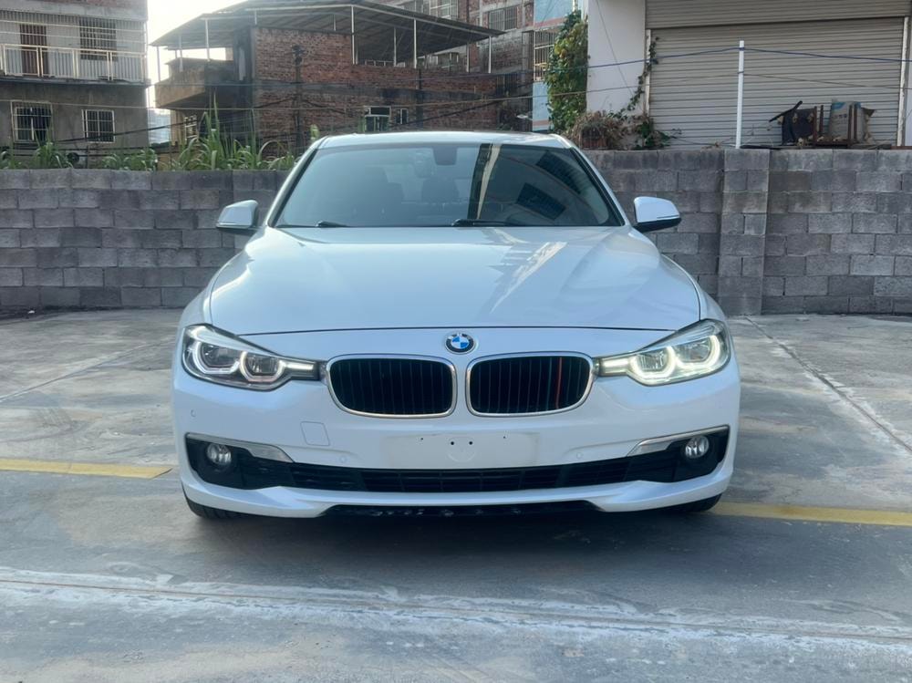 BMW 3-Series 2016 — фото автомобиля
