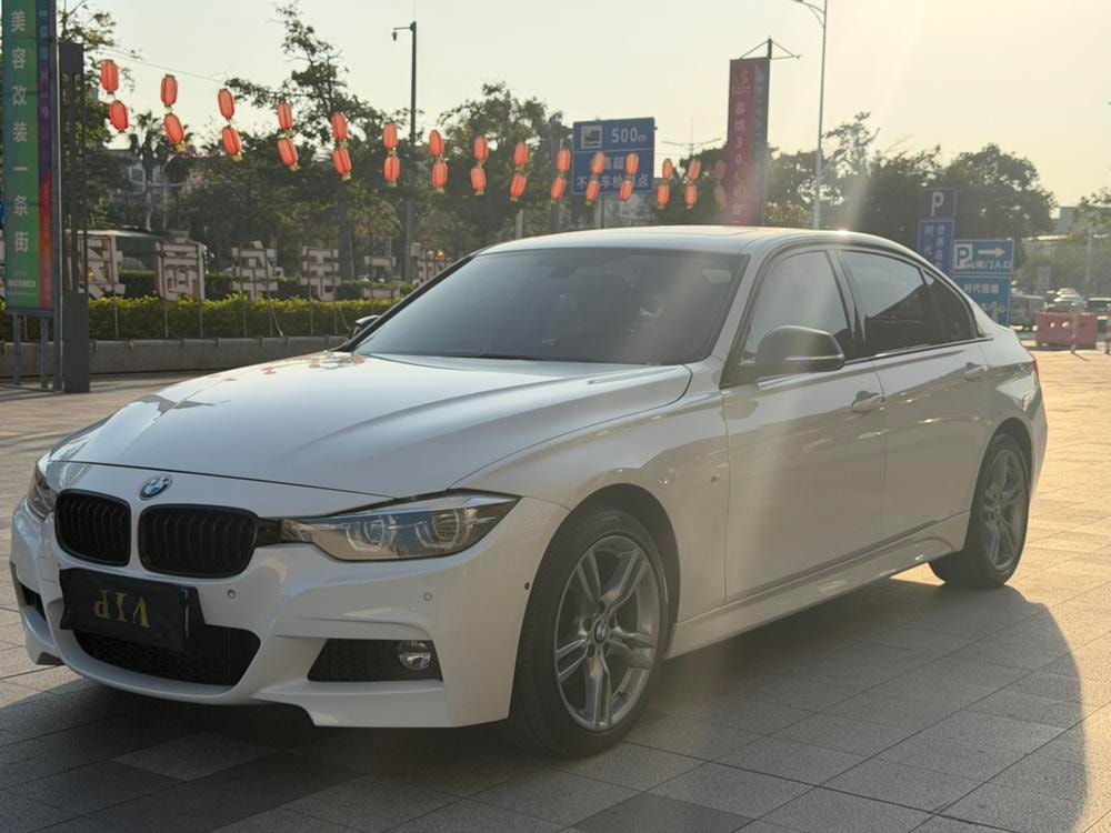 BMW 3-Series 2018 — фото автомобиля