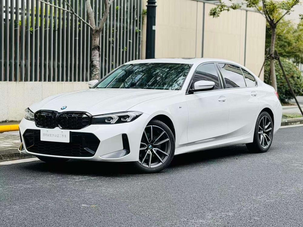 BMW 3-Series 2023 — фото автомобиля