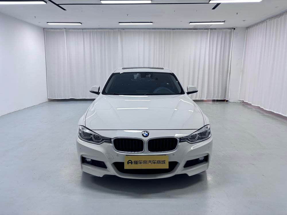 BMW 3-Series 2019 — фото автомобиля
