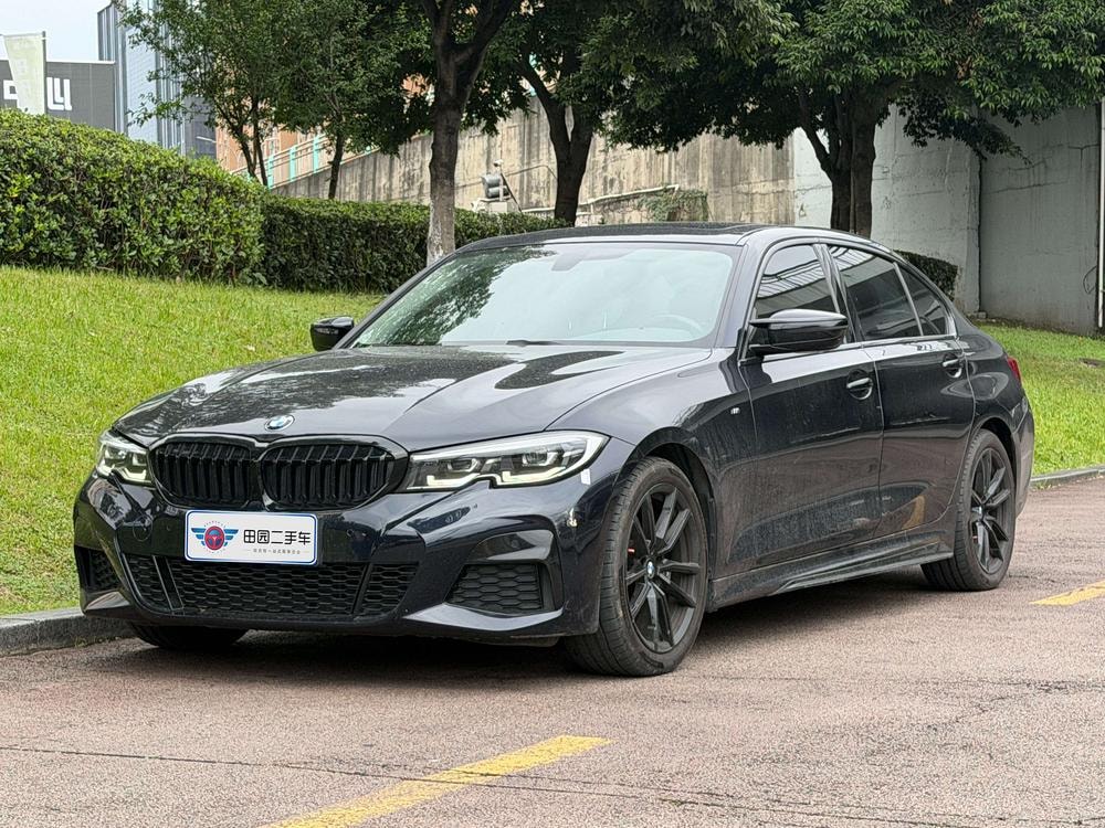 BMW 3-Series 2022 — фото автомобиля