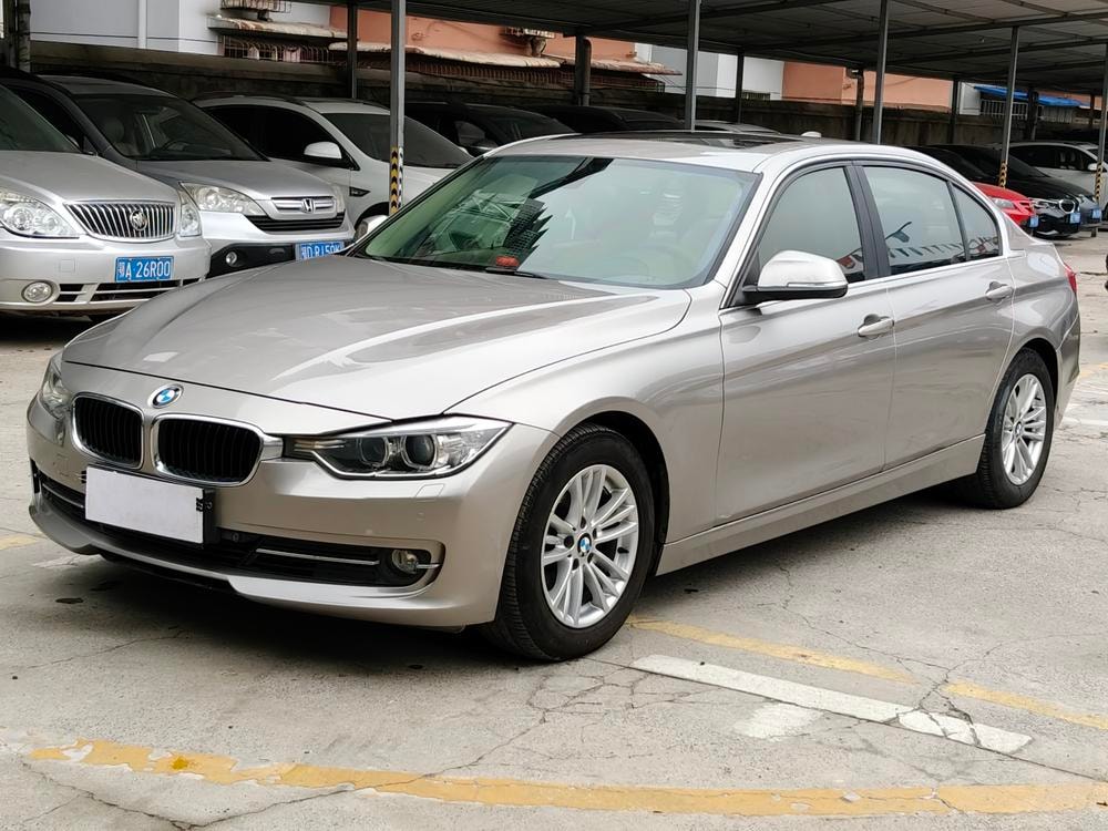 BMW 3-Series 2015 — фото автомобиля