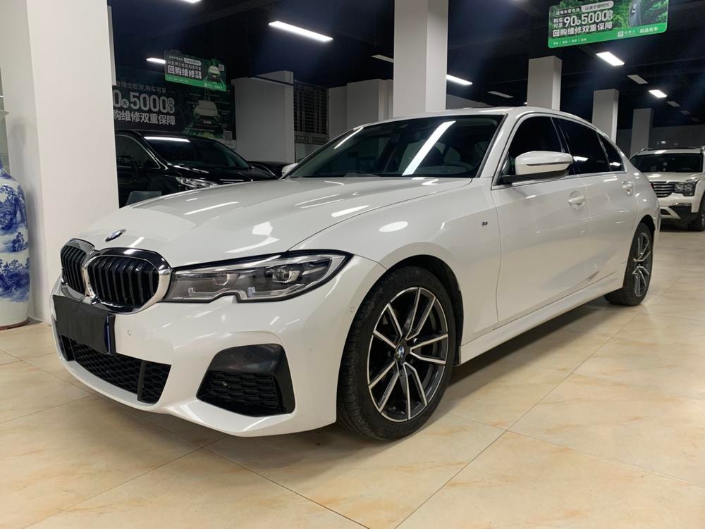 BMW 3-Series 2021 — фото автомобиля