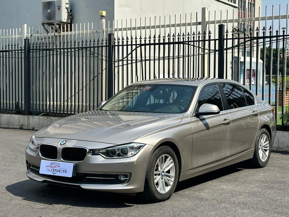 BMW 3-Series 2015 — фото автомобиля