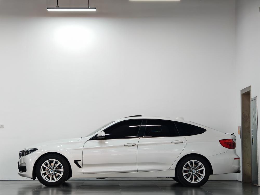 BMW 3-Series GT 2017 — фото автомобиля