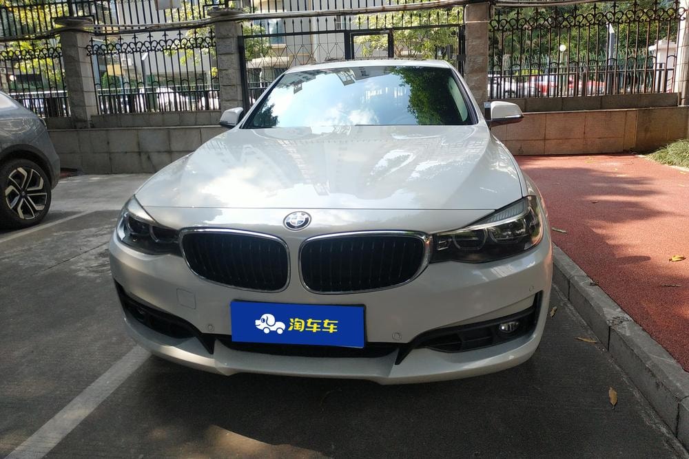 BMW 3-Series GT 2019 — фото автомобиля