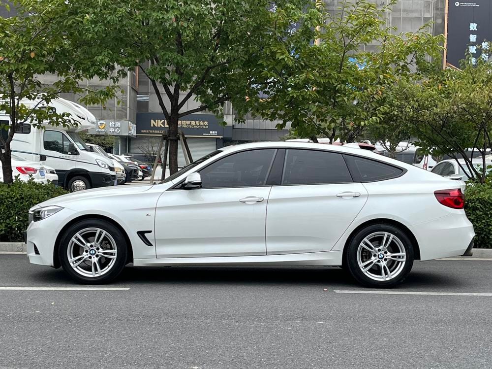 BMW 3-Series GT 2019 — фото автомобиля