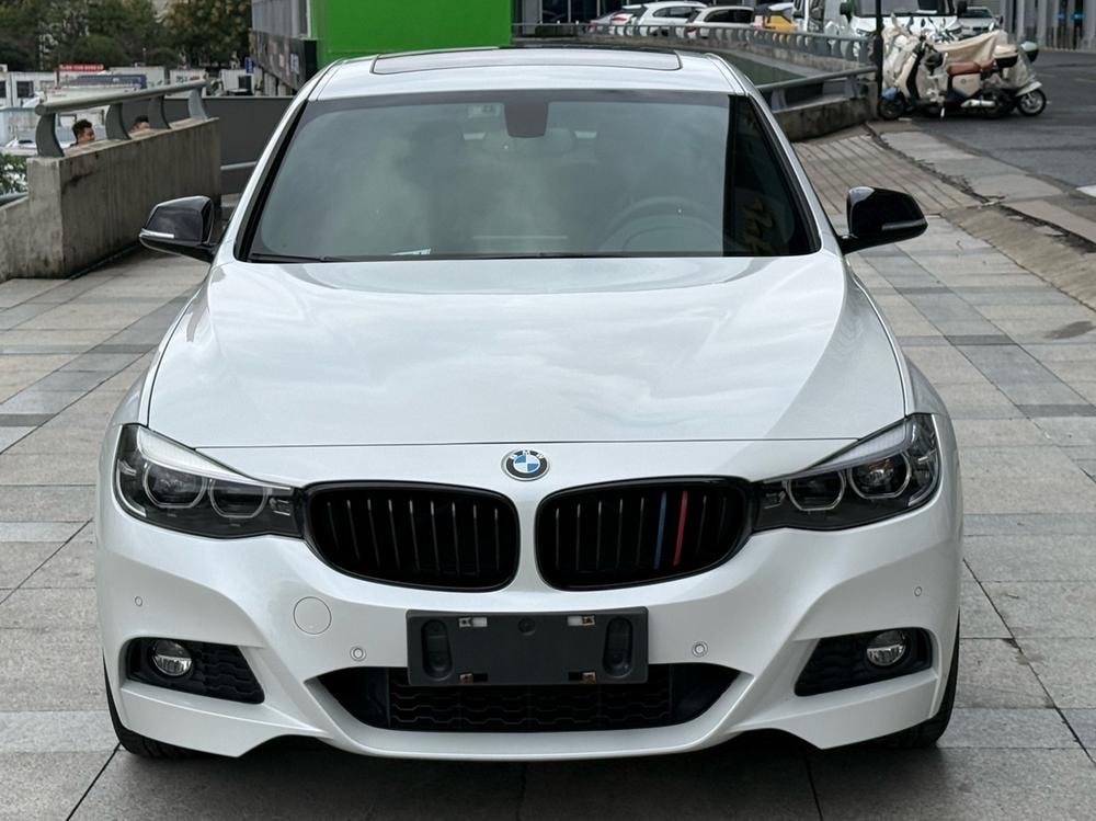 BMW 3-Series GT 2019 — фото автомобиля