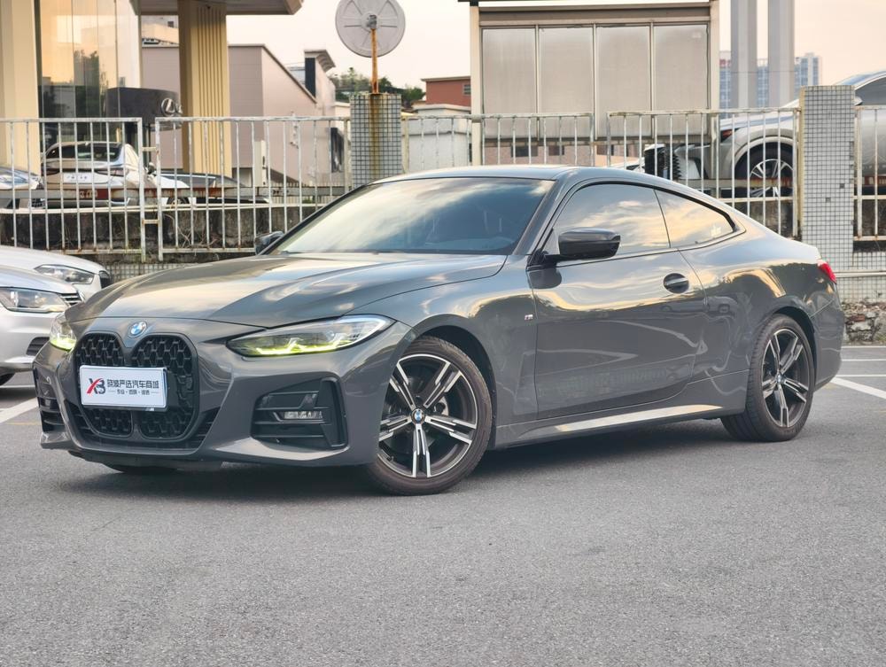 BMW 4-Series 2022 — фото автомобиля 1