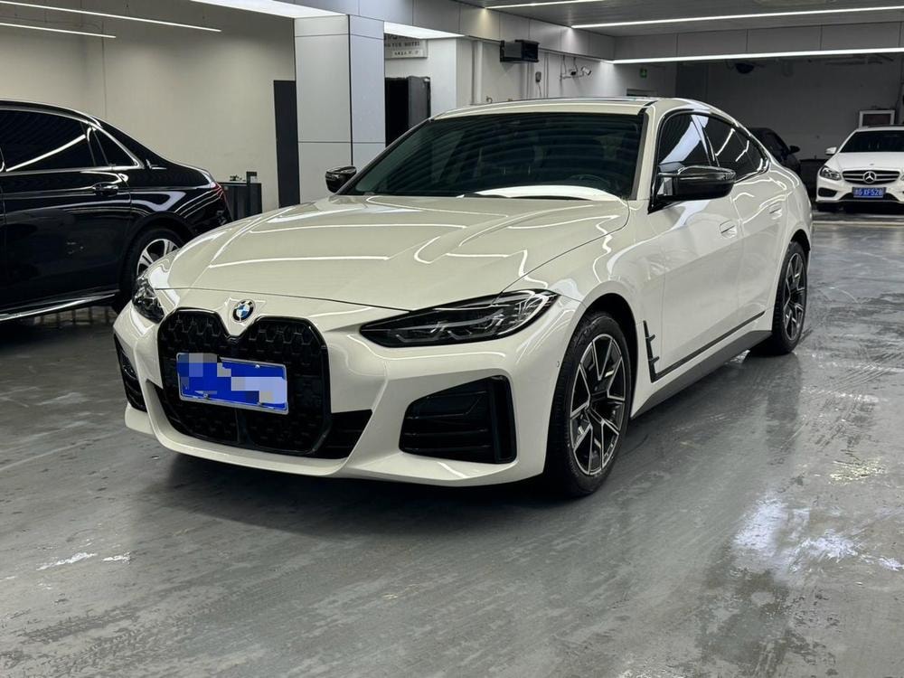 BMW 4-Series 2022 — фото автомобиля 1