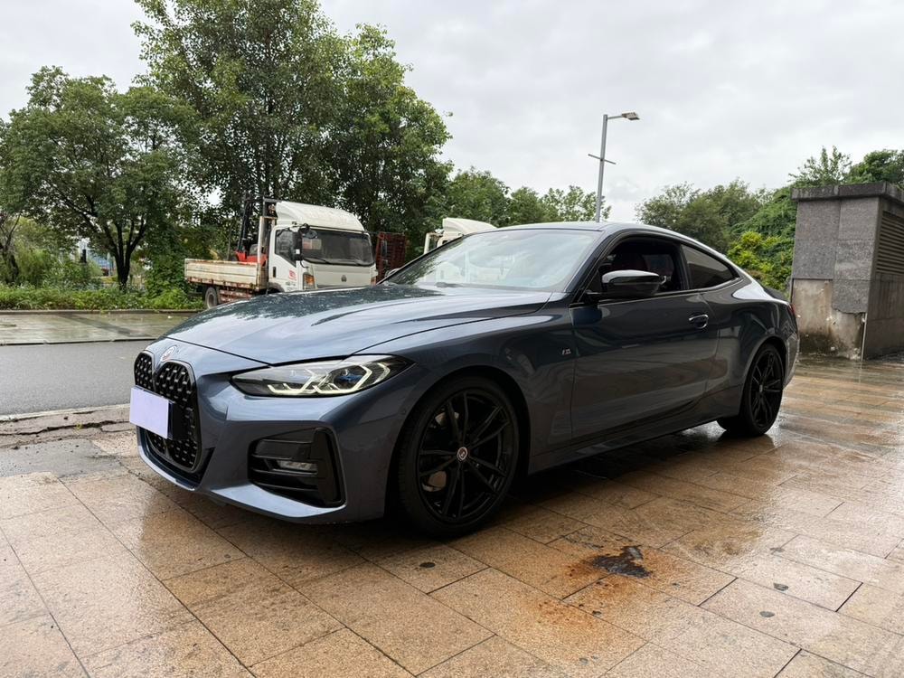 BMW 4-Series 2022 — фото автомобиля 1
