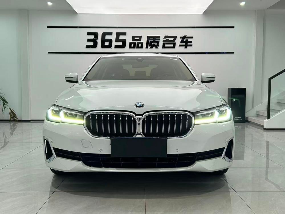 BMW 5-Series 2021 — фото автомобиля 1