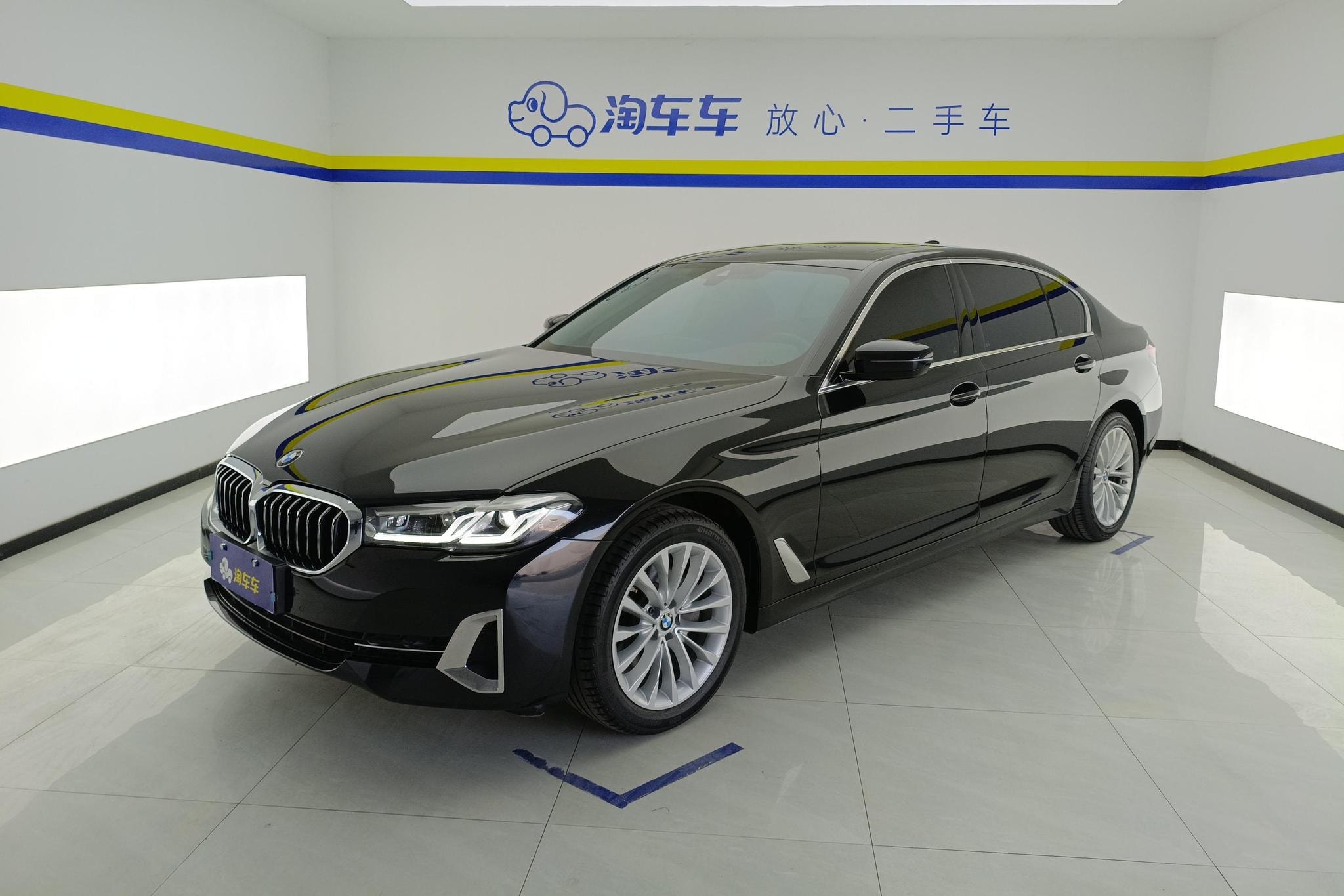 BMW 5-Series 2022 — фото автомобиля 1