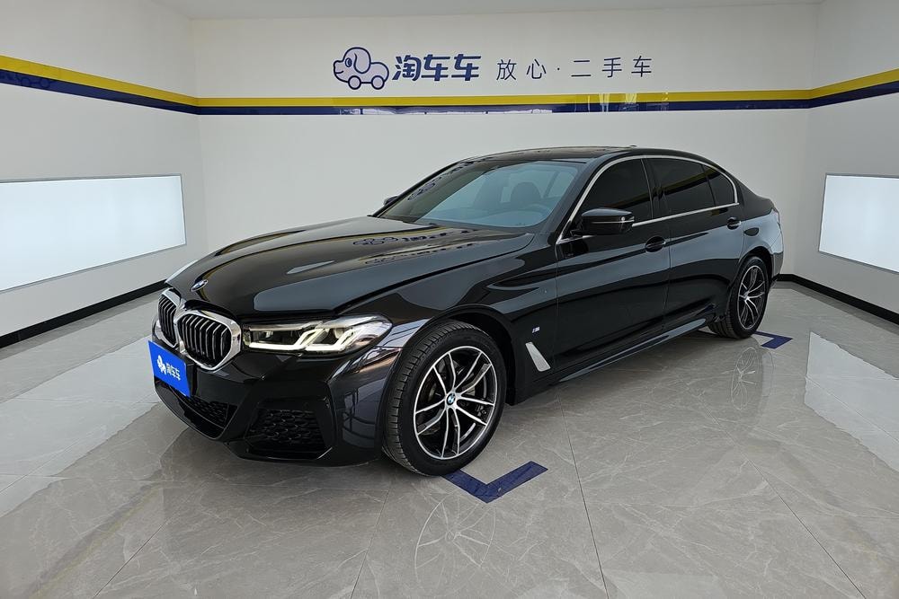 BMW 5-Series 2022 — фото автомобиля 1
