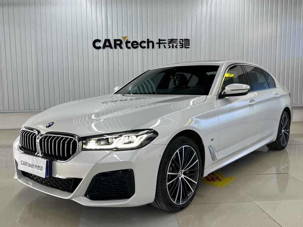 BMW 5-Series 2023 — фото автомобиля